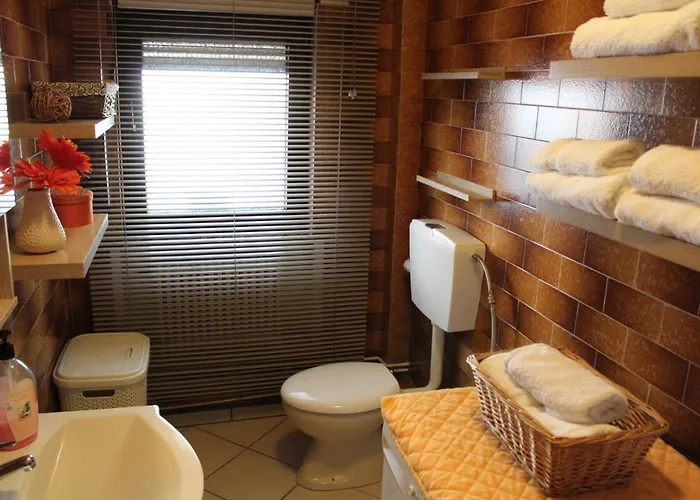 Apartment Sapphire & Ivory Luxury -