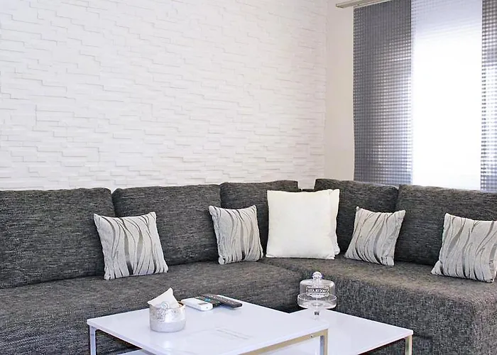 Sapphire & Ivory Luxury - * Kavala